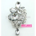 Broche en cristal de strass